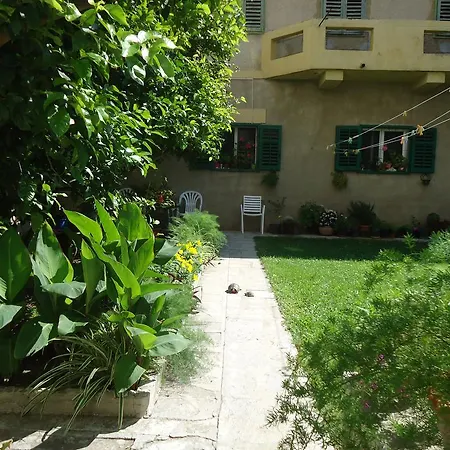 Omis Apartment On The Beach Exterior foto